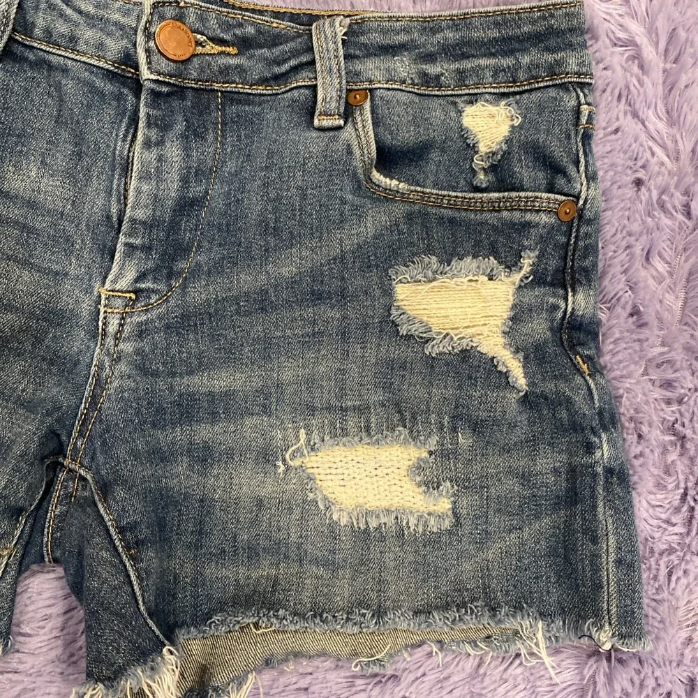 Blank NYC Jean Shorts Womens 26 The Fulton Distressed Cuffed Stretch Denim‎